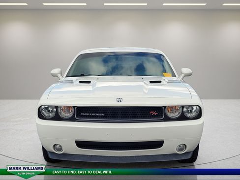 Used 2009 Dodge Challenger R/T RWD image 9