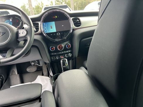 Used 2023 MINI Cooper S image 31