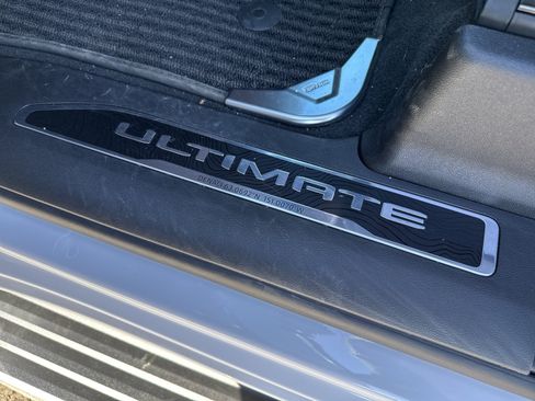 Used 2025 GMC Sierra 3500 Denali Ultimate AWD/4WD image 19