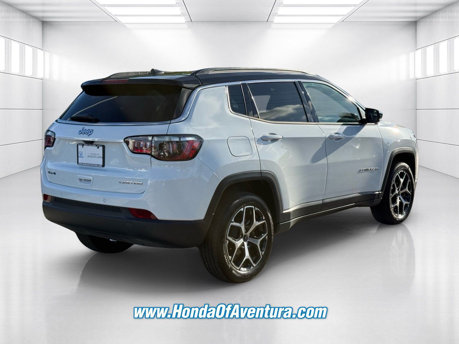 Used 2026 Jeep Compass Limited AWD/4WD image 5