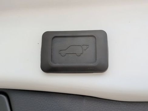Used 2025 Toyota RAV4 XLE w/ Convenience Package AWD/4WD image 35