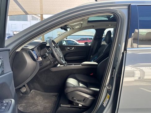 Used 2023 Volvo XC60 B5 Plus w/ Protection Package Premier FWD image 4