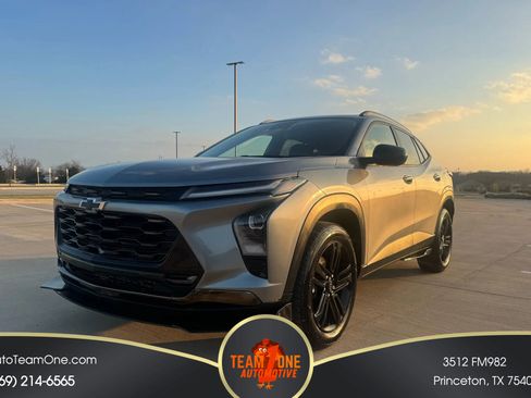 Used 2025 Chevrolet Trax ACTIV w/ Driver Confidence Package image 1