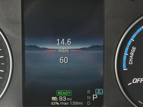 Used 2024 Mercedes-Benz eSprinter 170 Cargo image 9