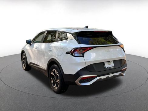 Used 2025 Kia Sportage LX image 5