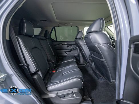 Used 2025 Honda Pilot Elite image 38