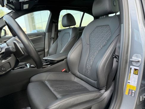 Used 2023 BMW 530e w/ M Sport Package image 11