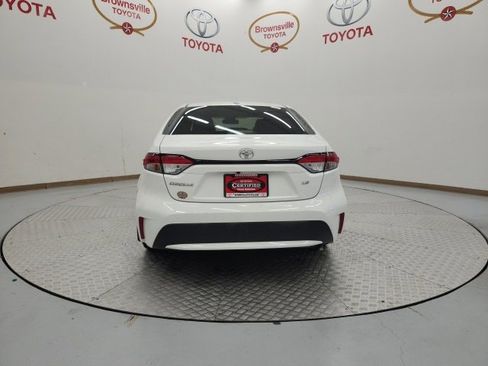 Used 2021 Toyota Corolla LE image 7