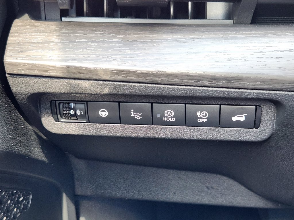 Certified 2024 Nissan Ariya AWD image 19