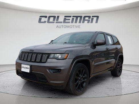 Used 2018 Jeep Grand Cherokee Altitude AWD/4WD image 1