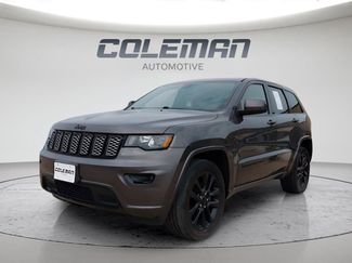 Used 2018 Jeep Grand Cherokee Altitude AWD/4WD video 1