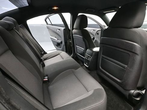Used 2016 Dodge Charger SE AWD/4WD image 40