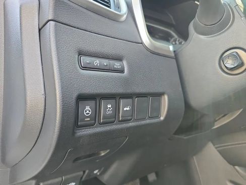 Used 2018 Nissan Murano Platinum FWD image 25
