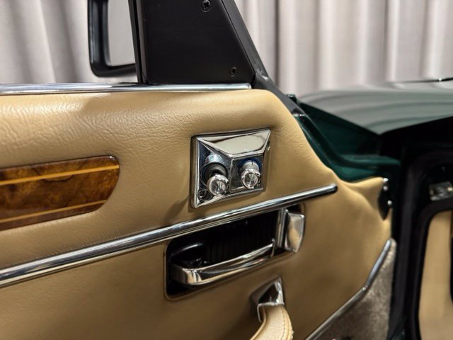 Used 1990 Jaguar XJS V12 Convertible RWD image 15