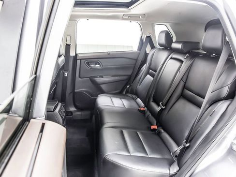 Used 2023 Nissan Rogue SL w/ SL Premium Package image 32