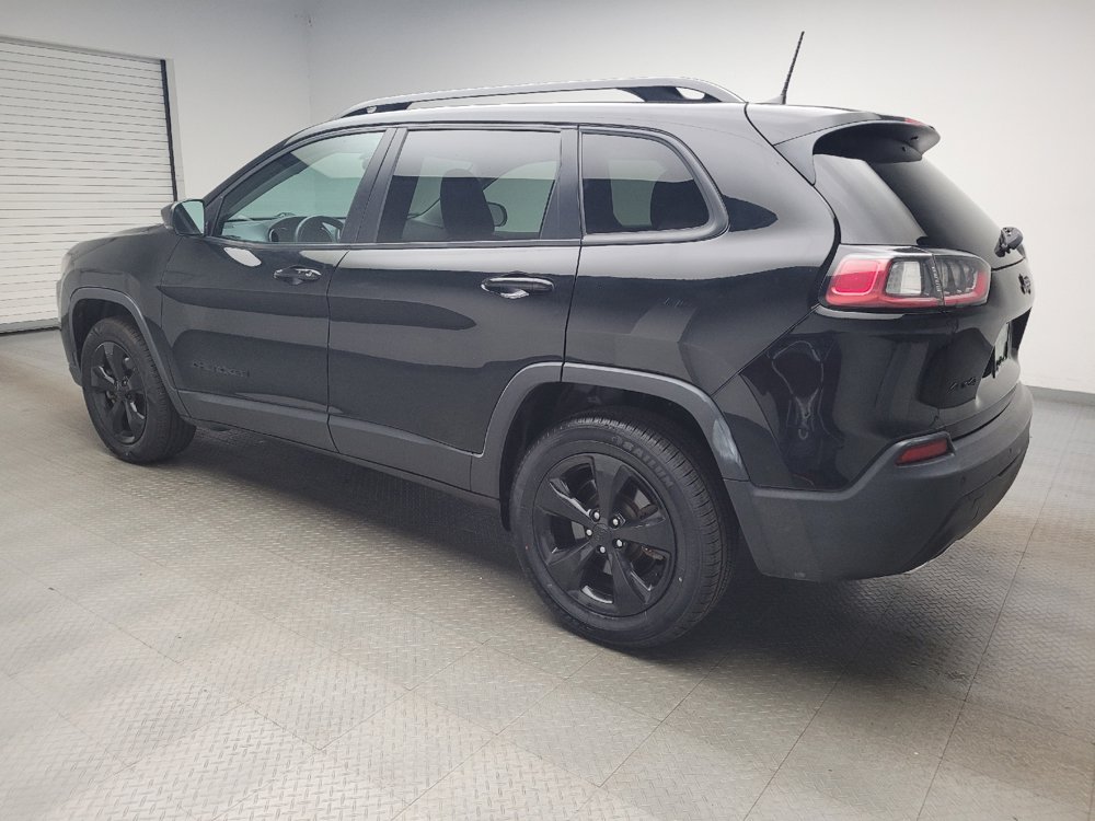 Used 2019 Jeep Cherokee Latitude Plus AWD/4WD image 3