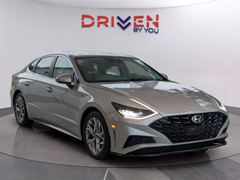 Used 2023 Hyundai Sonata SEL FWD image 12