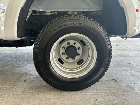 Used 2025 Ford F350 XLT w/ FX4 Off-Road Package AWD/4WD image 16