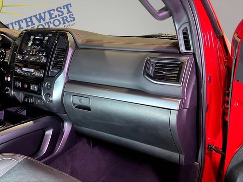 Used 2021 Nissan Titan PRO-4X w/ Pro-4x Convenience Package AWD/4WD image 28