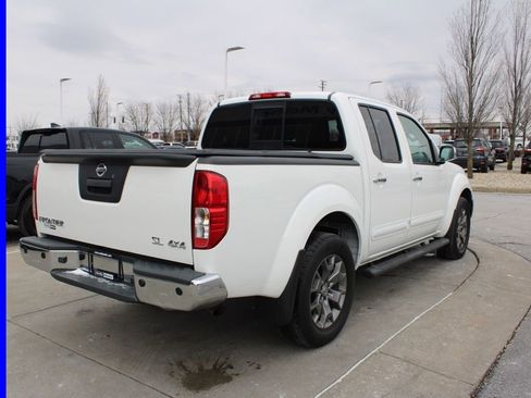 Used 2019 Nissan Frontier SL AWD/4WD image 7