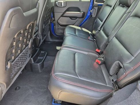 Used 2019 Jeep Wrangler Unlimited Rubicon w/ Dual Top Group AWD/4WD image 18