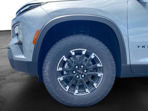 New 2026 Chevrolet Traverse Z71 w/ Enhanced Driving Package AWD/4WD image 9