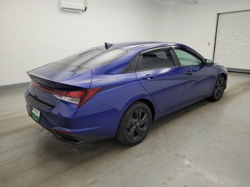 Used 2021 Hyundai Elantra SEL w/ Convenience Package image 10