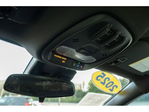 Used 2025 Buick Envista Sport Touring w/ Convenience I Package FWD image 31