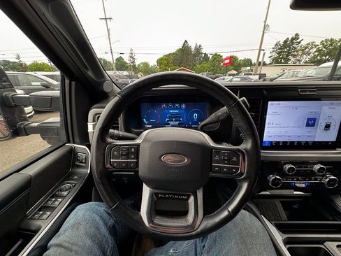 Used 2025 Ford F250 Platinum AWD/4WD image 13