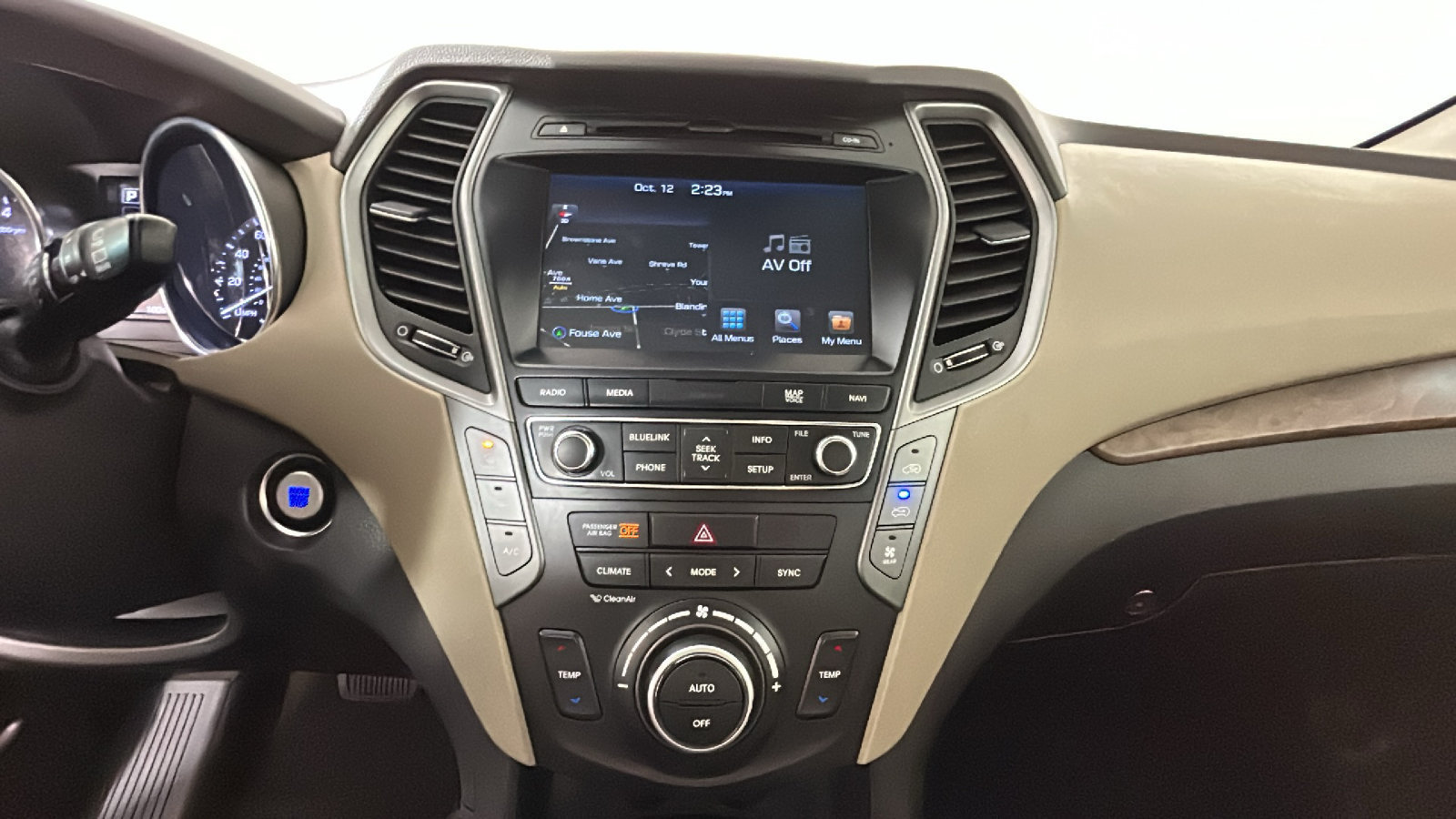 Used 2017 Hyundai Santa Fe Limited AWD/4WD image 28