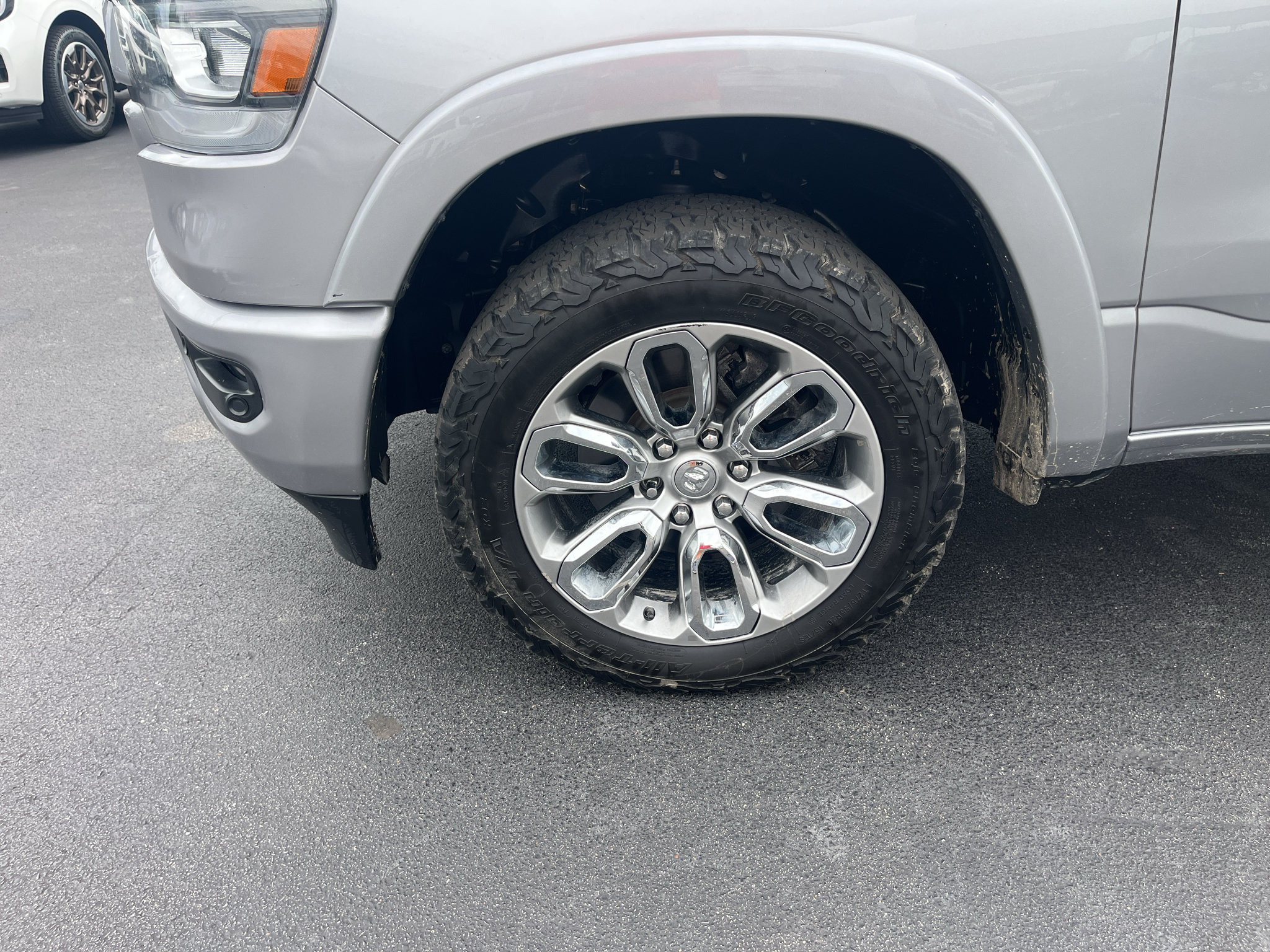 Used 2022 RAM 1500 Laramie w/ Sport Appearance Package AWD/4WD image 11
