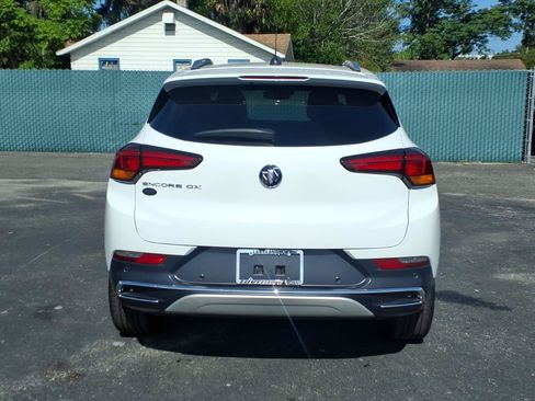Used 2021 Buick Encore GX Essence w/ Advanced Technology Package FWD image 4