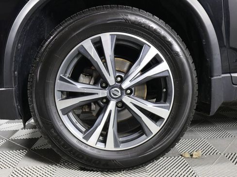 Used 2017 Nissan Rogue SL image 9