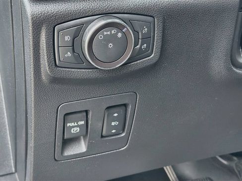 Used 2018 Ford F150 XLT w/ Equipment Group 302A Luxury AWD/4WD image 10