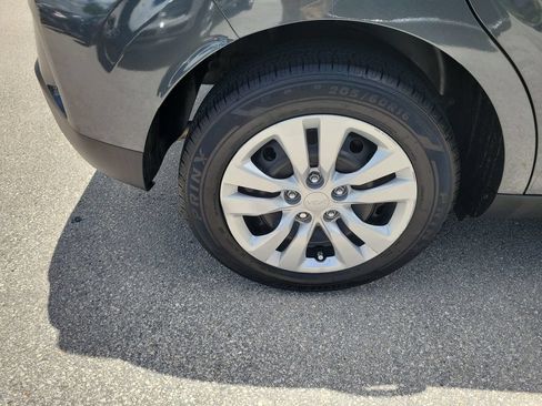 Certified 2024 Kia Soul LX FWD image 30