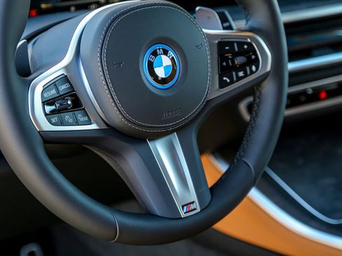 New 2026 BMW X5 xDrive50e w/ Executive Package AWD/4WD image 12