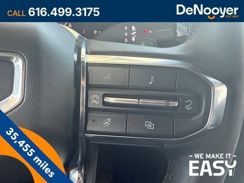 Used 2025 GMC Yukon Denali AWD/4WD image 23