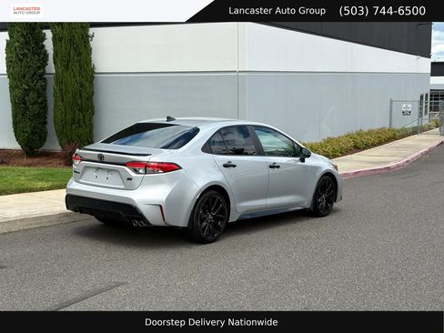 Used 2020 Toyota Corolla SE FWD image 6