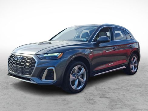 Used 2023 Audi Q5 2.0T Premium Plus w/ Premium Plus Package AWD/4WD image 3