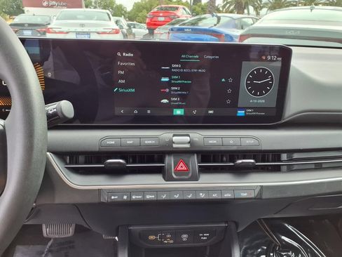 Used 2025 Kia K4 FWD image 19