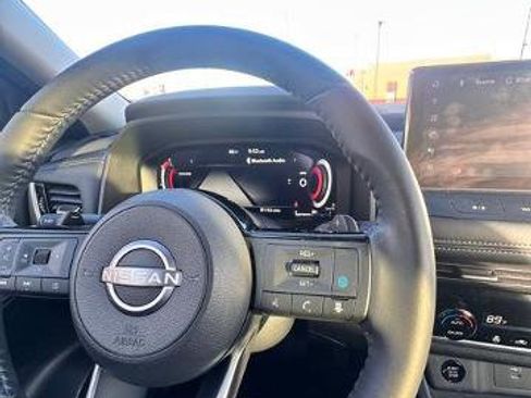 Certified 2024 Nissan Rogue SL image 19