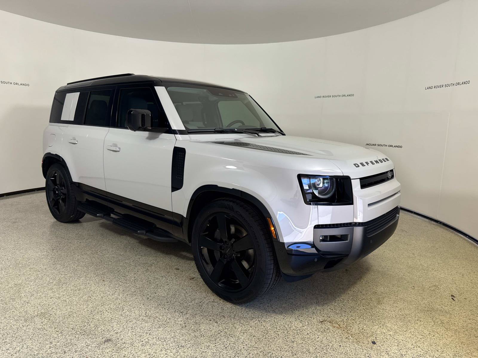 New 2026 Land Rover Defender 110 X-Dynamic SE AWD/4WD image 7