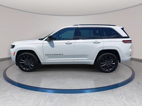 Used 2026 Jeep Grand Cherokee Limited AWD/4WD image 8