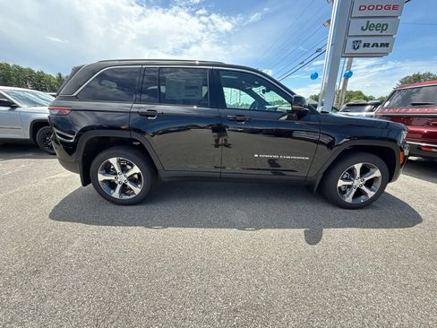New 2026 Jeep Grand Cherokee Limited AWD/4WD image 6