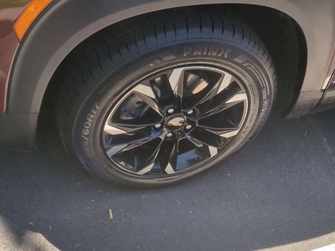 Used 2023 Chevrolet TrailBlazer LT w/ Convenience Package FWD image 35