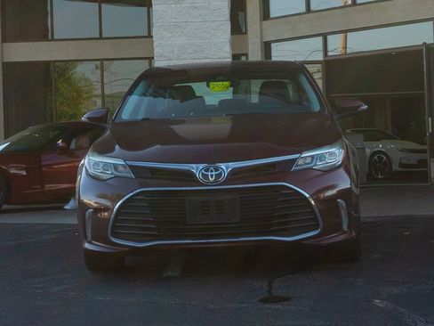Used 2017 Toyota Avalon Touring image 12