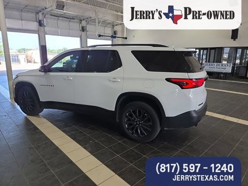 Used 2023 Chevrolet Traverse RS FWD image 6