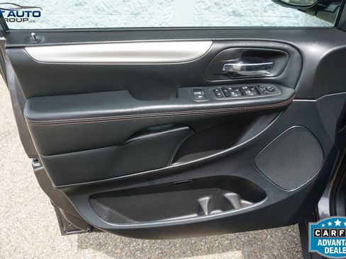Used 2019 Dodge Grand Caravan GT FWD image 31