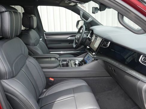 New 2026 Jeep Grand Wagoneer L Summit AWD/4WD image 33