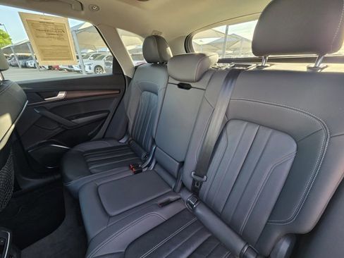 Used 2021 Audi Q5 Premium w/ Convenience Package image 12